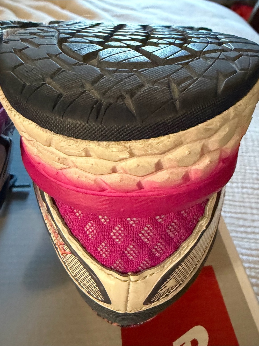 New Balance 1080 v7 Women’s Gray and Pink Athletic Running Shoes- SZ 9 - In Box! - Picture 5 of 11